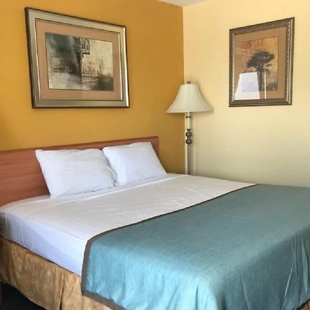 Travelodge By Wyndham Albuquerque East Dış mekan fotoğraf