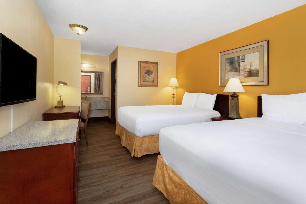 Travelodge By Wyndham Albuquerque East Dış mekan fotoğraf