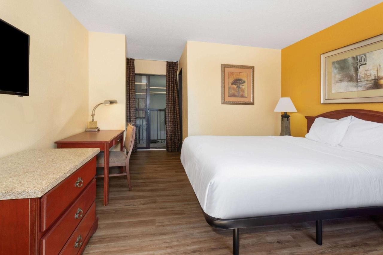Travelodge By Wyndham Albuquerque East Dış mekan fotoğraf