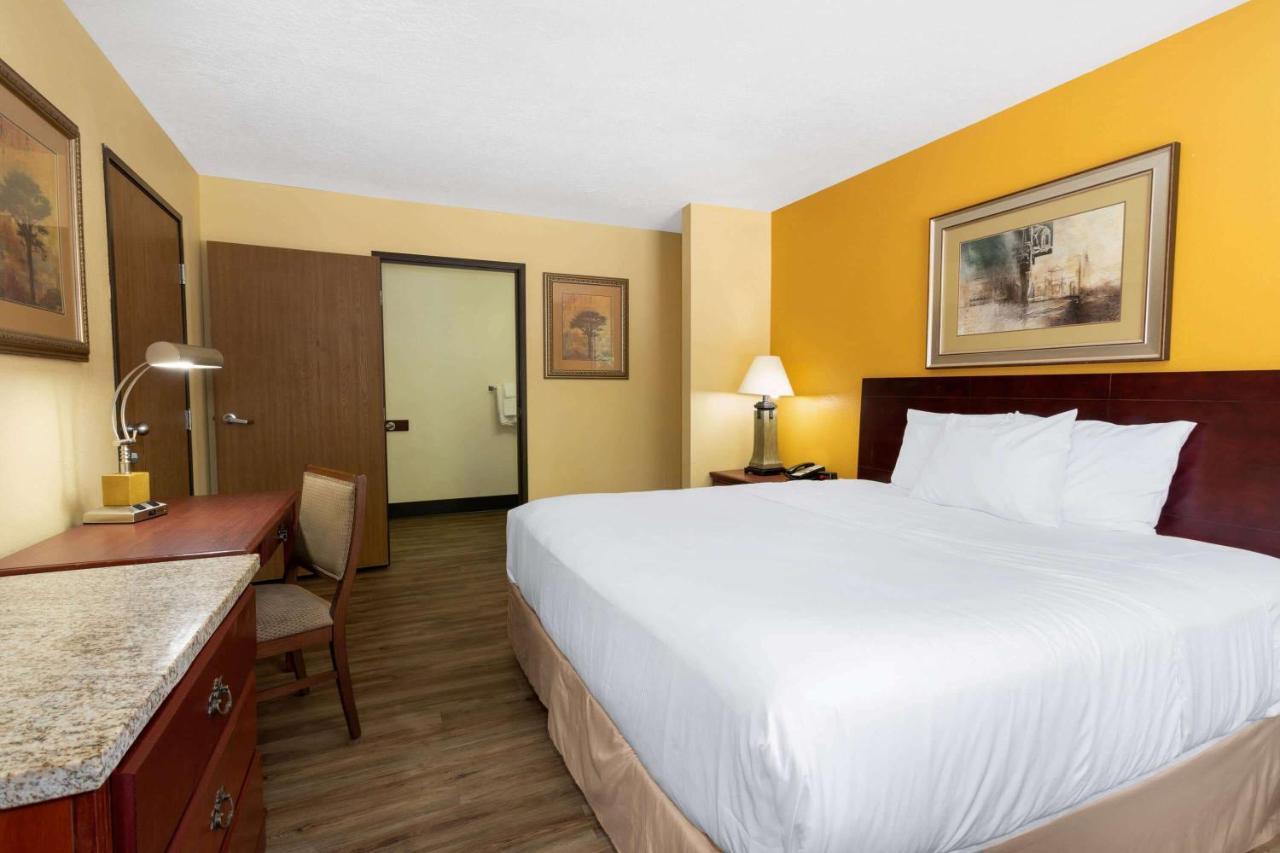 Travelodge By Wyndham Albuquerque East Dış mekan fotoğraf