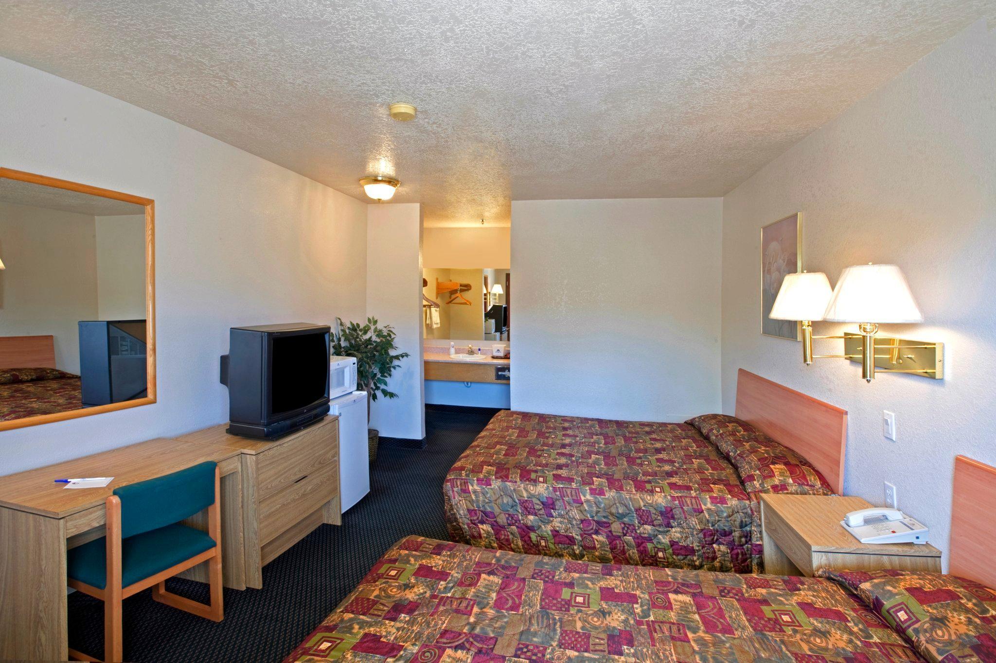 Travelodge By Wyndham Albuquerque East Dış mekan fotoğraf