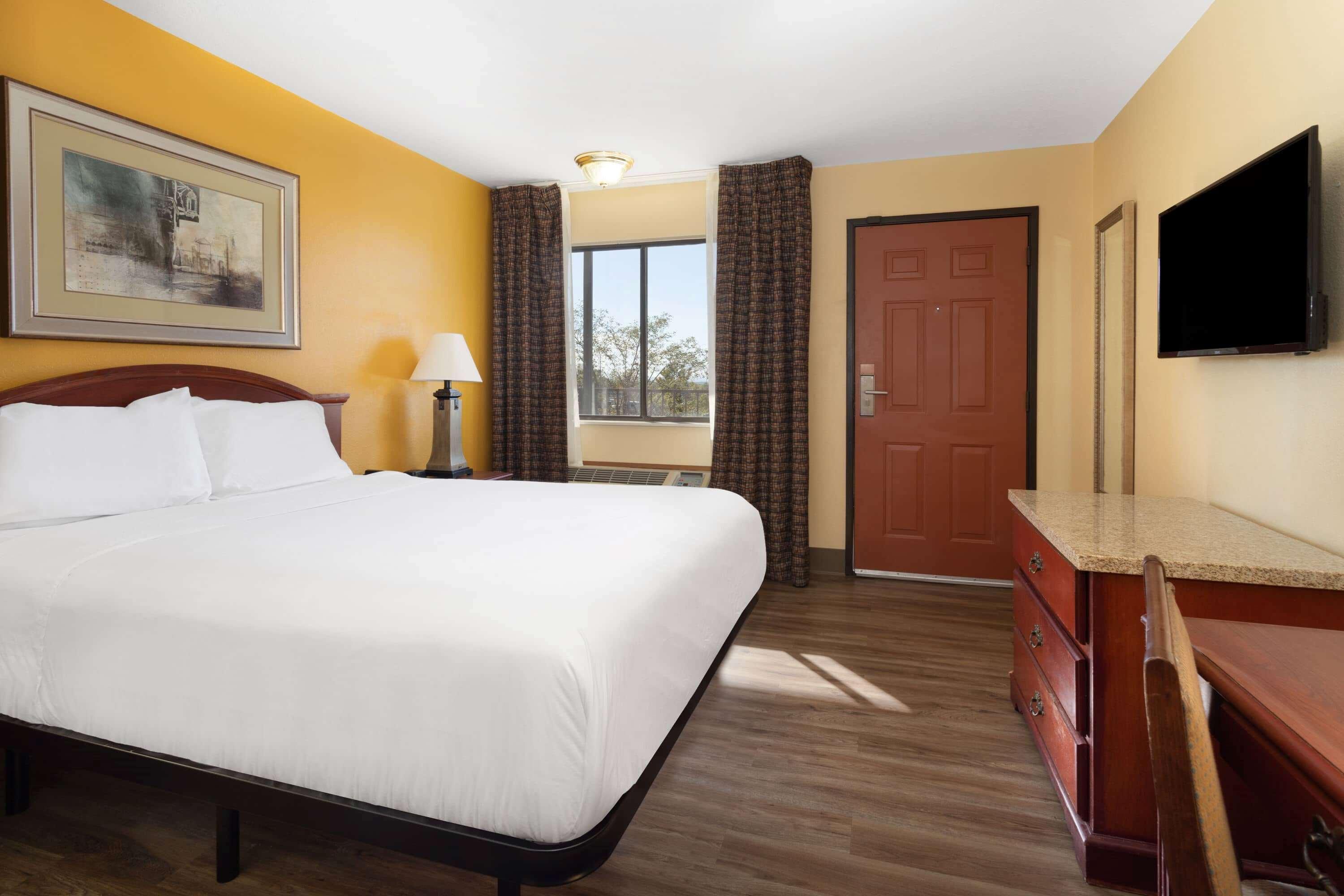 Travelodge By Wyndham Albuquerque East Dış mekan fotoğraf